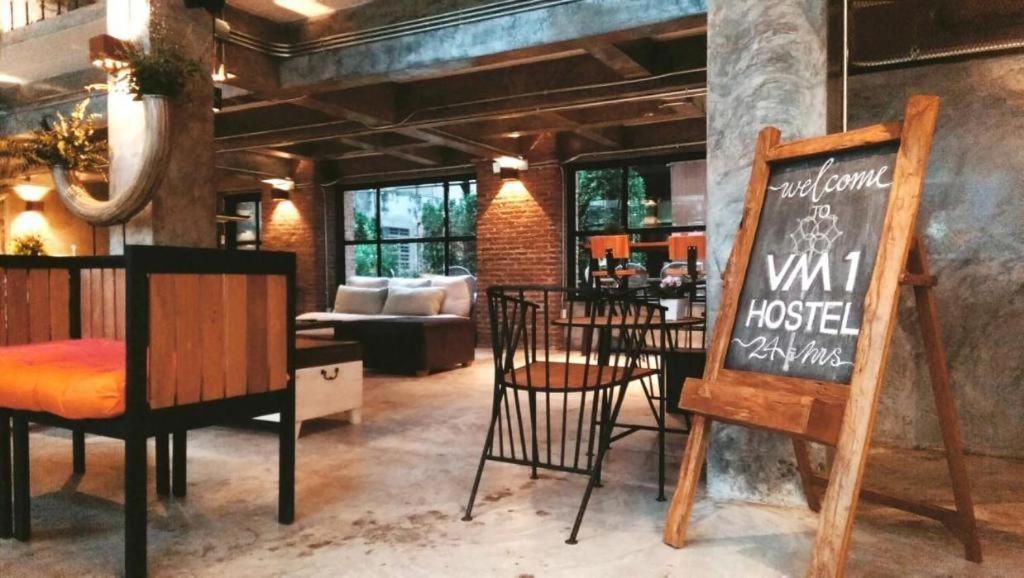 Vm1 Hostel Bangkok Esterno foto