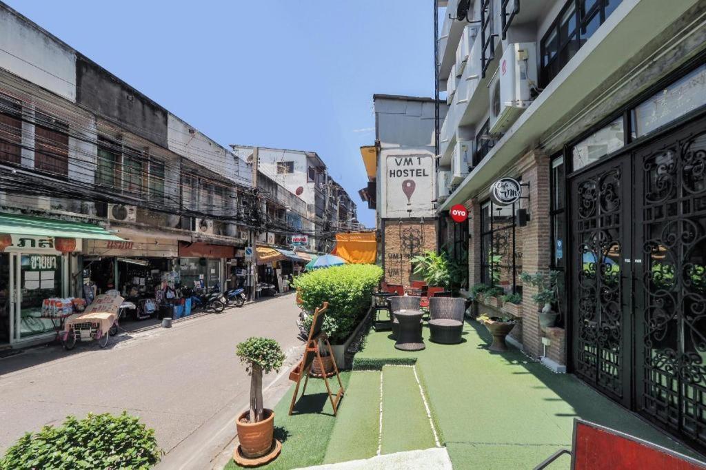 Vm1 Hostel Bangkok Esterno foto