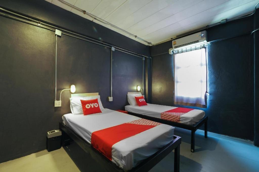Vm1 Hostel Bangkok Esterno foto