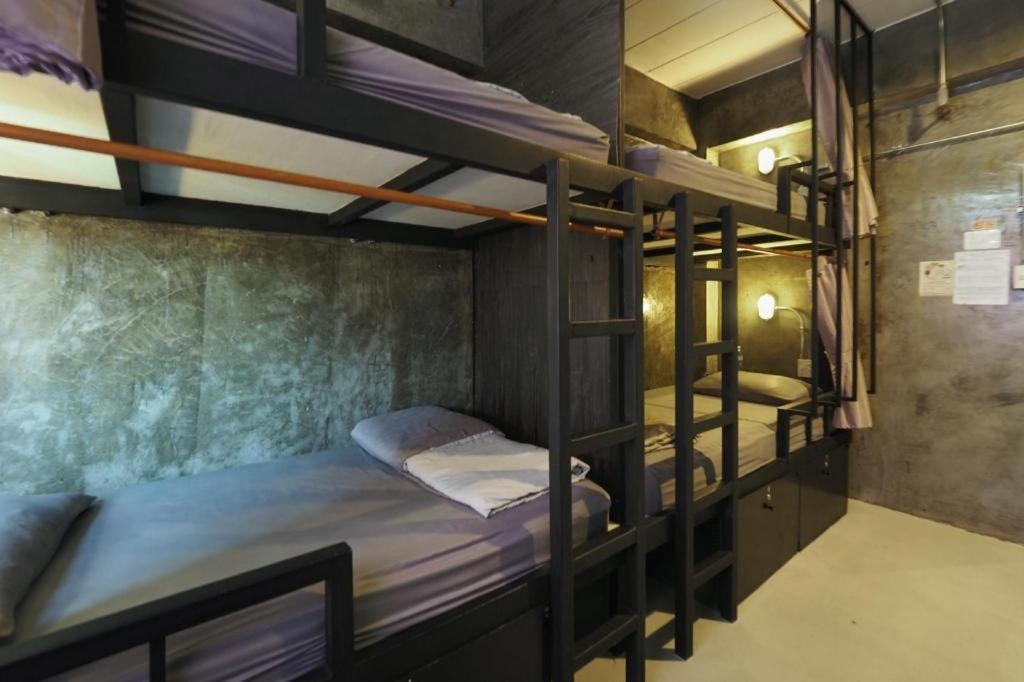 Vm1 Hostel Bangkok Esterno foto